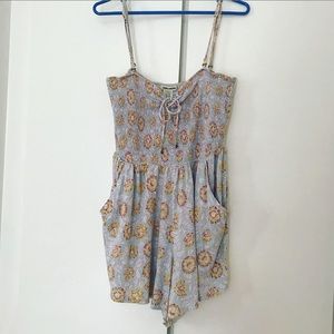 💐Billabong Floral Romper With Removable Straps💐